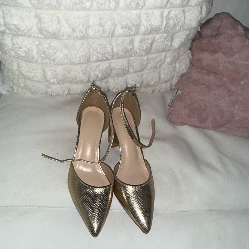 Elegant Gold Women's Heels